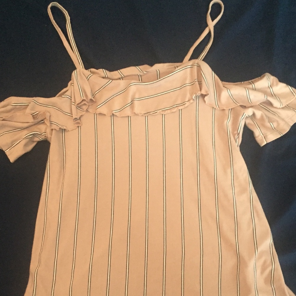 Light purple/ pink off shoulder crop top